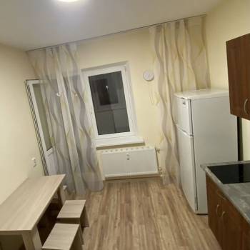 Сдается 1-комнатная квартира, 37 м²