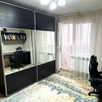 Сдается 2-х комнатная квартира, 75 м²