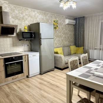 Сдается 2-х комнатная квартира, 75 м²