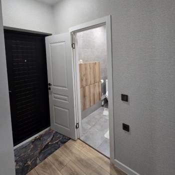 Сдается 1-комнатная квартира, 90 м²