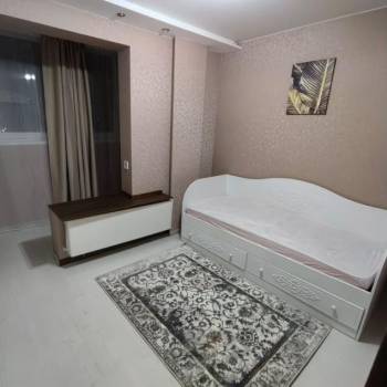 Сдается Многокомнатная квартира, 60 м²