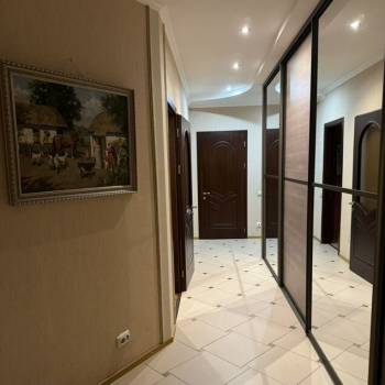 Сдается Многокомнатная квартира, 90 м²