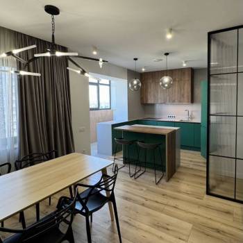 Продается 3-х комнатная квартира, 82 м²