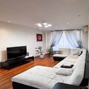 Продается 3-х комнатная квартира, 101 м²