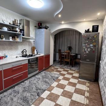 Продается 3-х комнатная квартира, 101 м²