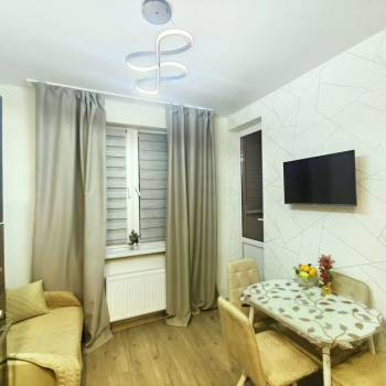 Продается 1-комнатная квартира, 32 м²