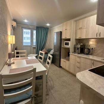 Сдается 1-комнатная квартира, 45 м²