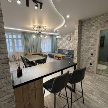 Сдается 2-х комнатная квартира, 70 м²