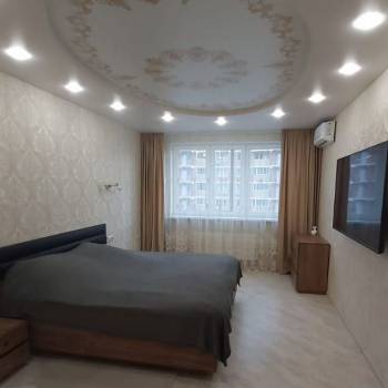 Продается 1-комнатная квартира, 42 м²