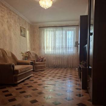 Продается 1-комнатная квартира, 50,5 м²