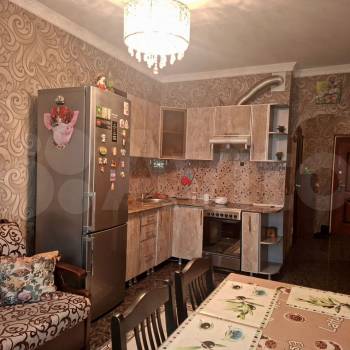 Продается 1-комнатная квартира, 50,5 м²