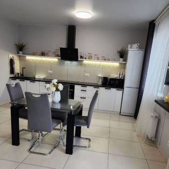 Сдается 1-комнатная квартира, 55 м²