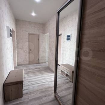 Сдается 1-комнатная квартира, 51 м²