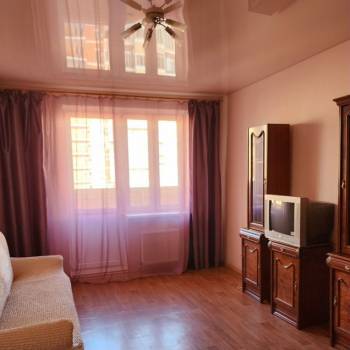 Сдается 1-комнатная квартира, 40 м²