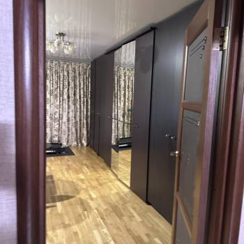 Продается Многокомнатная квартира, 94 м²