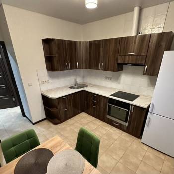 Сдается 1-комнатная квартира, 42 м²