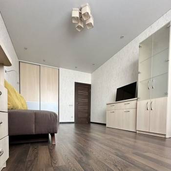 Сдается 1-комнатная квартира, 42 м²