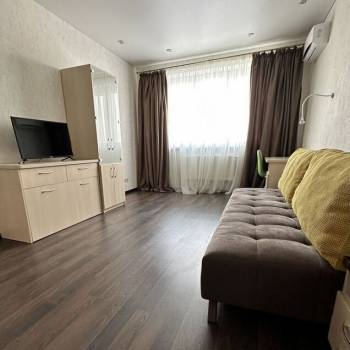 Сдается 1-комнатная квартира, 42 м²