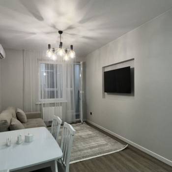 Сдается 1-комнатная квартира, 41 м²