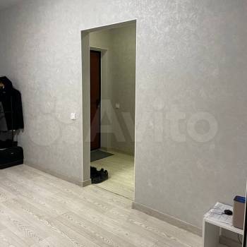 Продается 1-комнатная квартира, 36 м²