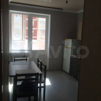 Сдается 1-комнатная квартира, 40 м²