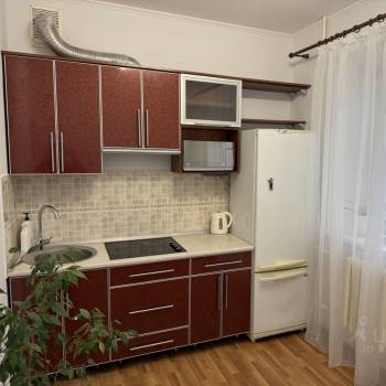 Сдается 1-комнатная квартира, 40 м²