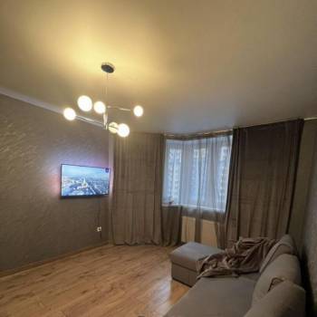 Сдается 1-комнатная квартира, 38 м²