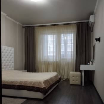 Сдается 2-х комнатная квартира, 80 м²