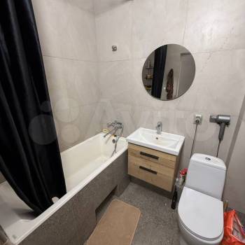 Продается 1-комнатная квартира, 38 м²