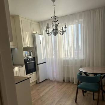 Сдается 1-комнатная квартира, 49 м²