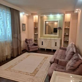 Сдается 1-комнатная квартира, 55 м²