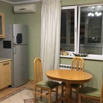 Сдается 2-х комнатная квартира, 91 м²