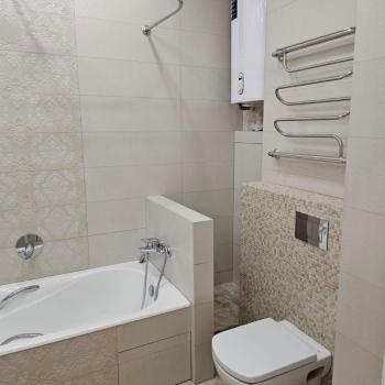 Продается 1-комнатная квартира, 42 м²