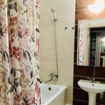 Сдается 1-комнатная квартира, 42 м²