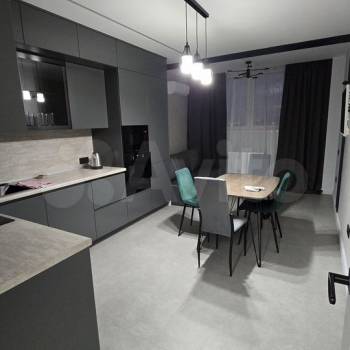 Сдается 2-х комнатная квартира, 80,9 м²