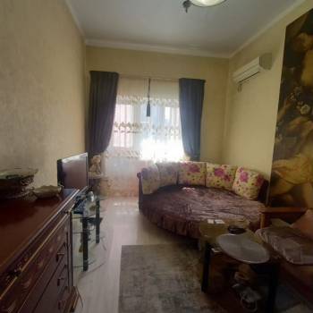 Продается 1-комнатная квартира, 38 м²