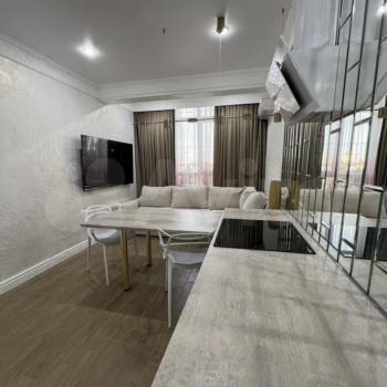 Сдается 1-комнатная квартира, 55 м²