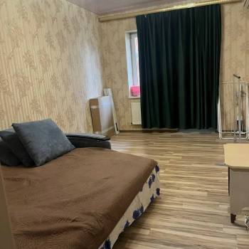 Сдается 1-комнатная квартира, 40 м²