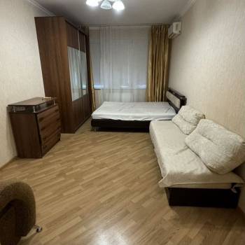 Сдается 1-комнатная квартира, 43 м²