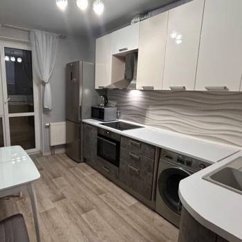 Сдается 1-комнатная квартира, 37 м²