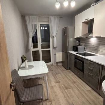 Сдается 1-комнатная квартира, 37 м²