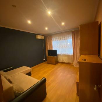 Сдается 1-комнатная квартира, 41 м²