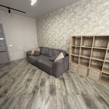 Сдается 1-комнатная квартира, 51 м²