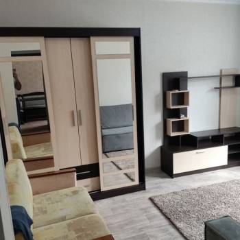 Продается 1-комнатная квартира, 36 м²