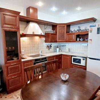 Продается 1-комнатная квартира, 54,4 м²