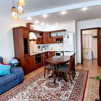 Продается 1-комнатная квартира, 54,4 м²