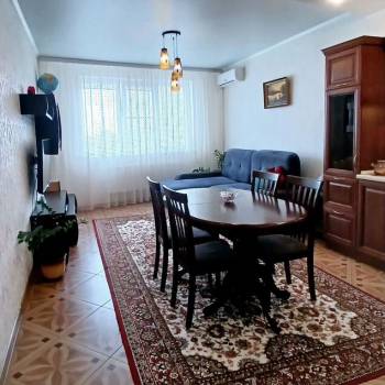 Продается 1-комнатная квартира, 54,4 м²