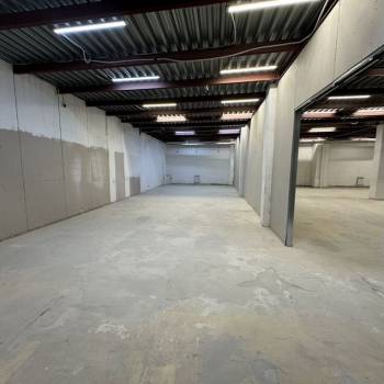 Сдается Нежилое помещение, 324 м²