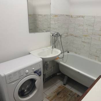 Продается 1-комнатная квартира, 40 м²