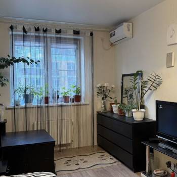 Продается 1-комнатная квартира, 37,5 м²